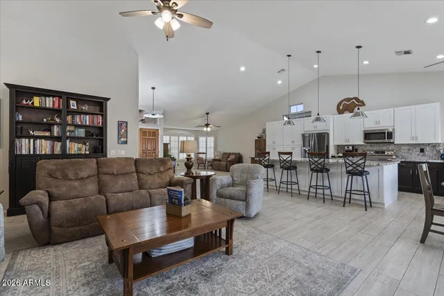 $715,000 | 404 East Mountain Sky Avenue, Phoenix, AZ 85048