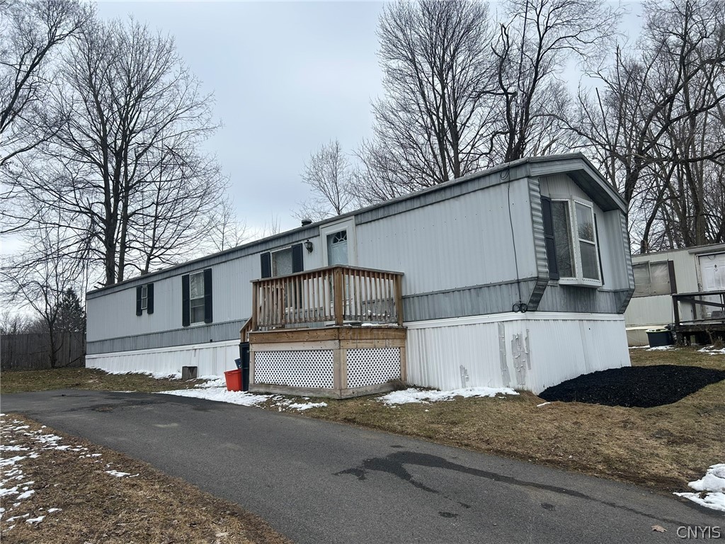 239 Colonial Circle Utica, NY 13502 - Photo 3 of 16