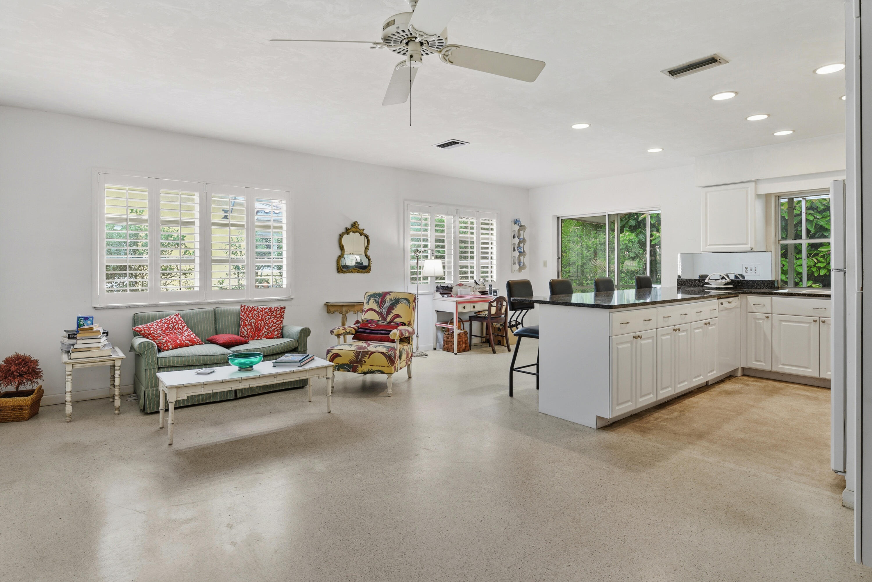 91 Southwest 11th Avenue Boca Raton, FL 33486 - Photo 9 of 29 91 SW 11th Ave_Lois Ronan_21