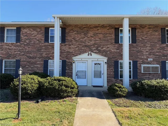 $169,900 | 2315 Bay Meadows Court, Unit F, Winston-Salem, NC 27103