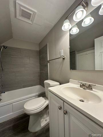 8426 Dale Center Line, MI 48015 - Photo 28 of 34 Gallery Image 28