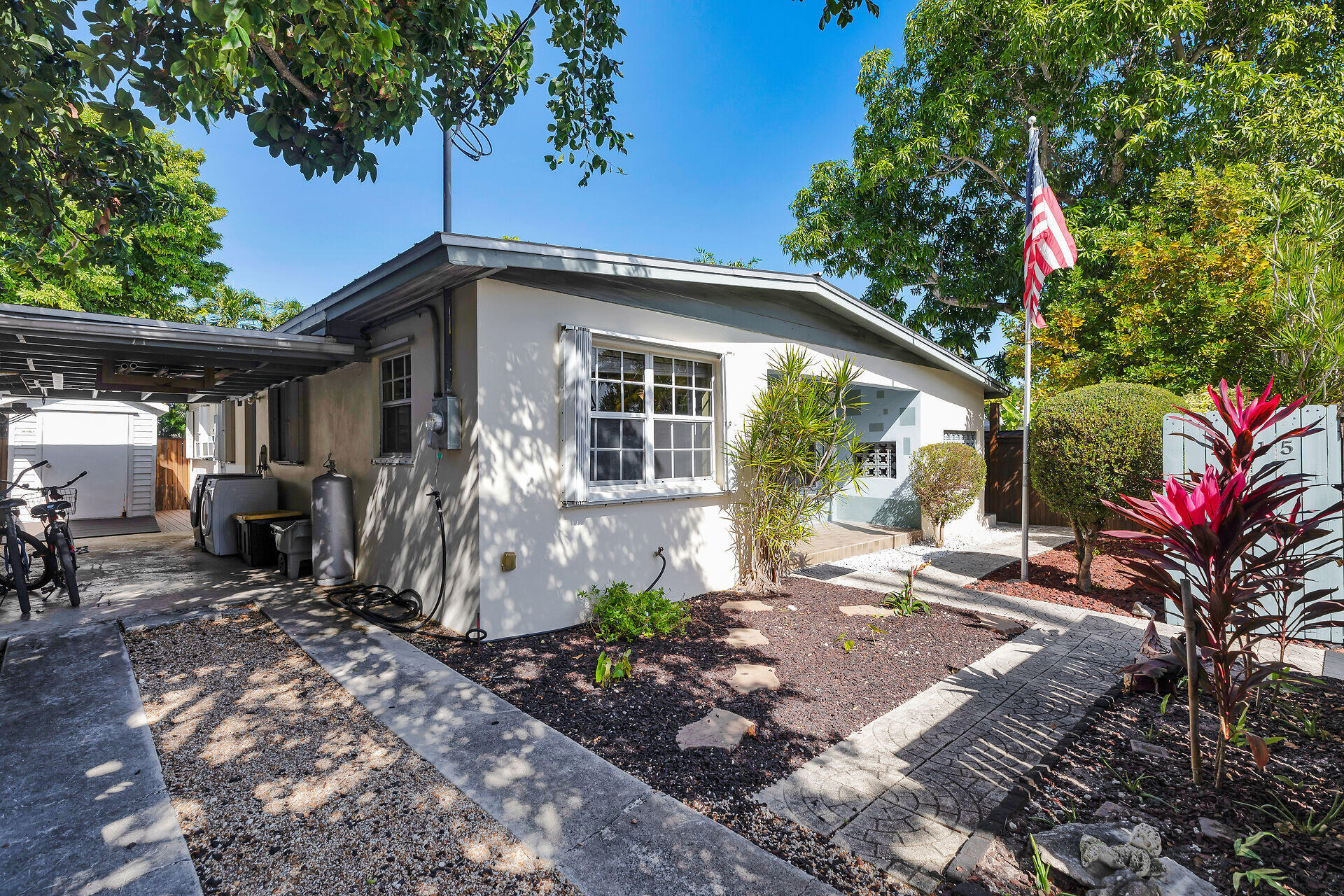 2215 Staples Avenue Key West, FL 33040 - Photo 4 of 21 virtual-tour-361379-mls-high-res-image-9