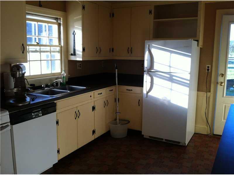 11 Cod Row Harpswell, ME 04079 - Photo 29 of 34 Kitchen.