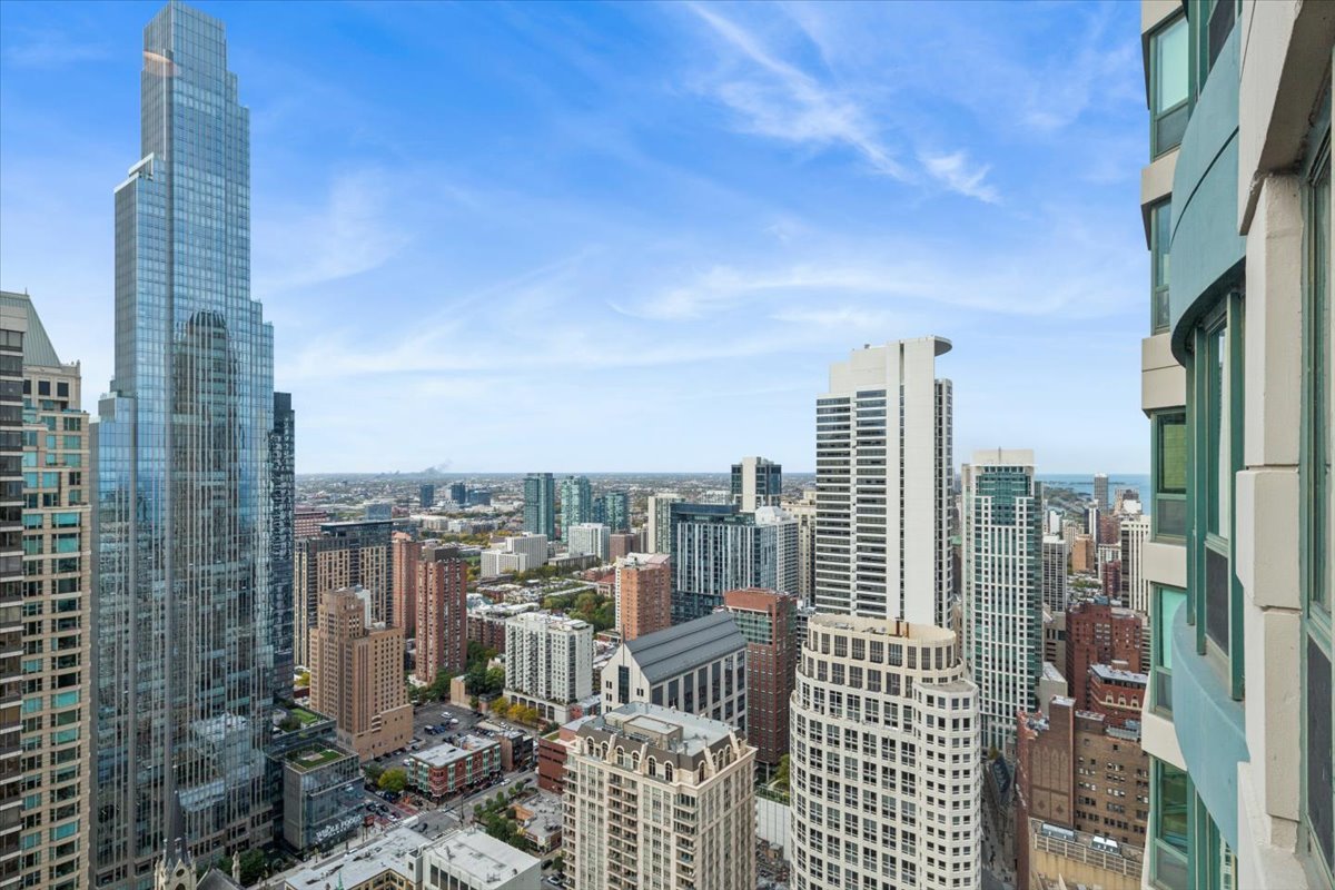 100 East Huron Street, Unit 3901 Chicago, IL 60611 - Photo 19 of 27