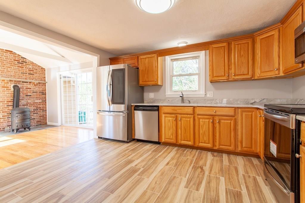 18 Jay Road Billerica, MA 01862 - Photo 7 of 25 Gallery Image 7