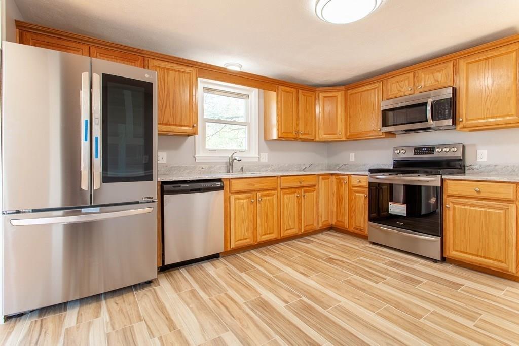 18 Jay Road Billerica, MA 01862 - Photo 8 of 25 Gallery Image 8