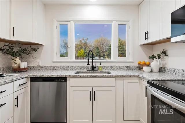 $499,000 | 5805 Robertson Drive, Boise, ID 83709