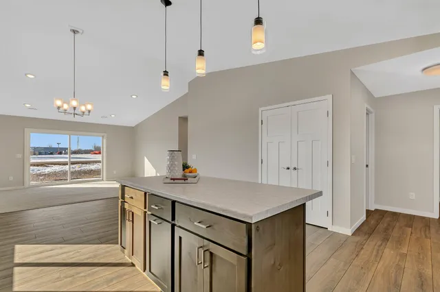 $319,900 | 1710 Maple Leaf Lane, Litchfield, MN 55355