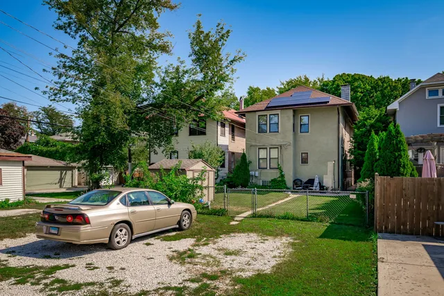 $2,750 | 917 Wenonah Avenue, Unit 2, Oak Park, IL 60304