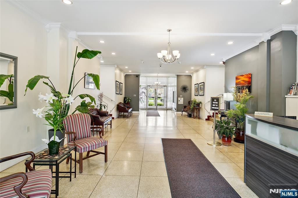 926 Bloomfield Avenue, Unit 1K Glen Ridge, NJ 07028 - Photo 2 of 17