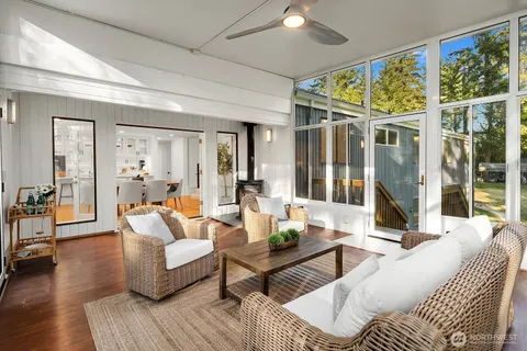 $2,598,000 | 21221 Southeast 13th Place, Sammamish, WA 98075