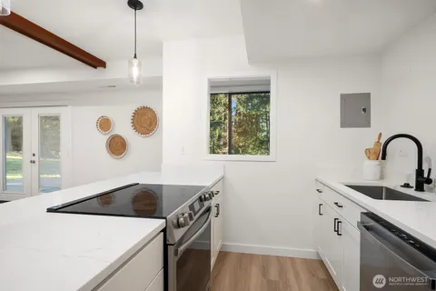 $2,598,000 | 21221 Southeast 13th Place, Sammamish, WA 98075