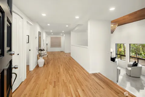 $2,598,000 | 21221 Southeast 13th Place, Sammamish, WA 98075