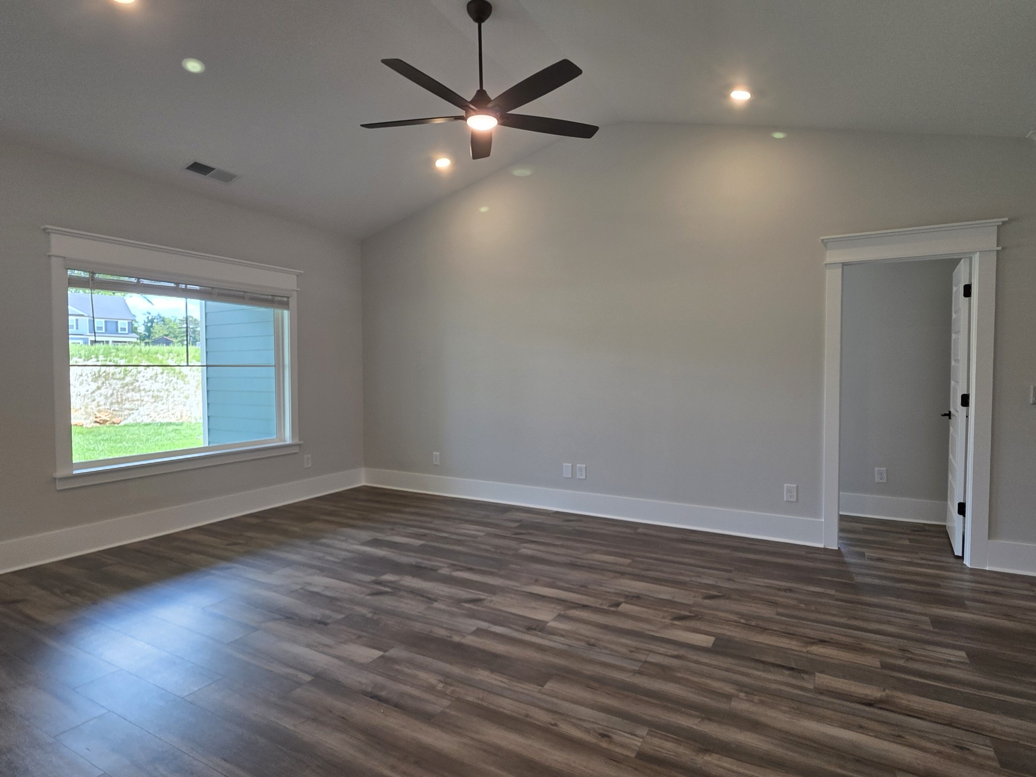 604 Silver Trace White House, TN 37188 - Photo 5 of 43