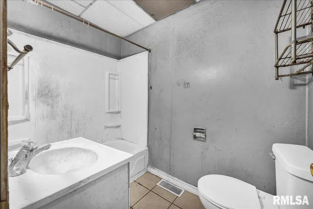 $100,000 | 109 Main Street, Congerville, IL 61729