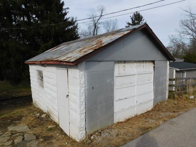 482 Jericho Road Covington, KY 41015 - Photo 23 of 24 Garage (2)