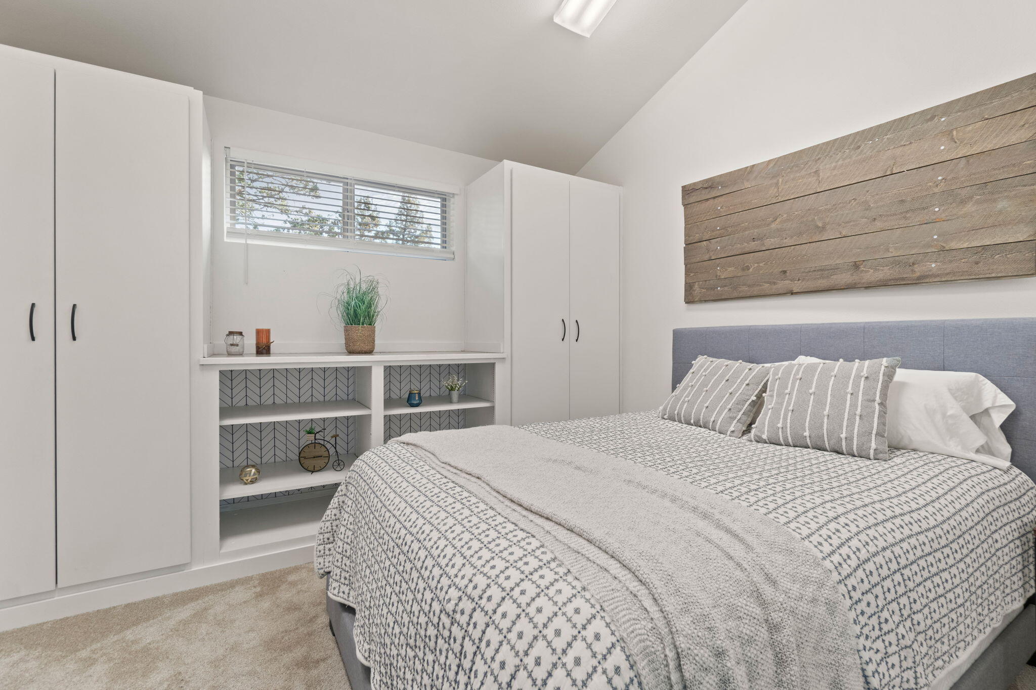 63510 Overtree Road Bend, OR 97701 - Photo 71 of 96 79-web-or-mls-Riley Visuals-45