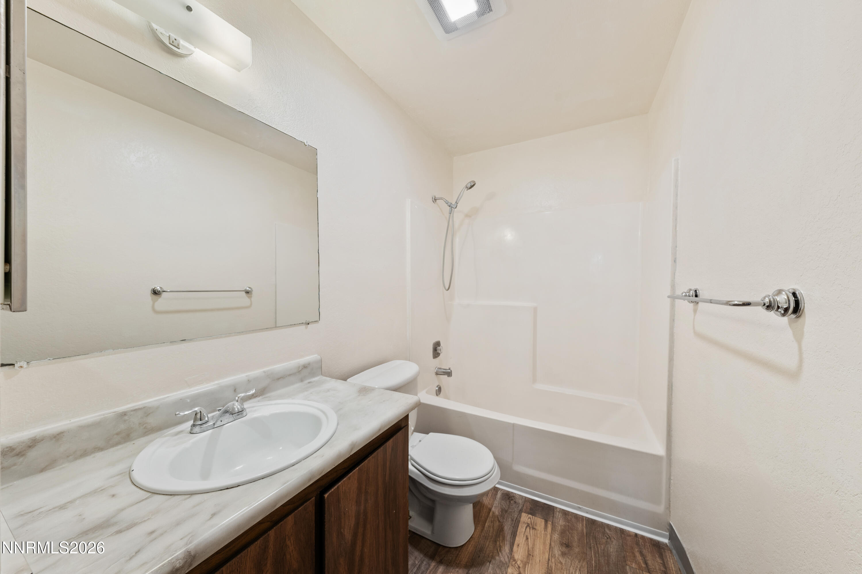 4602 Neil Road, Unit 61 Reno, NV 89502 - Photo 4 of 24 A7V07587