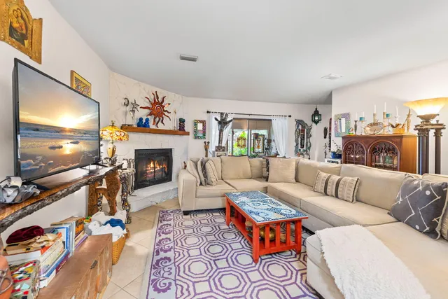 $255,000 | 37 12th Street, Unit V126, Shalimar, FL 32579