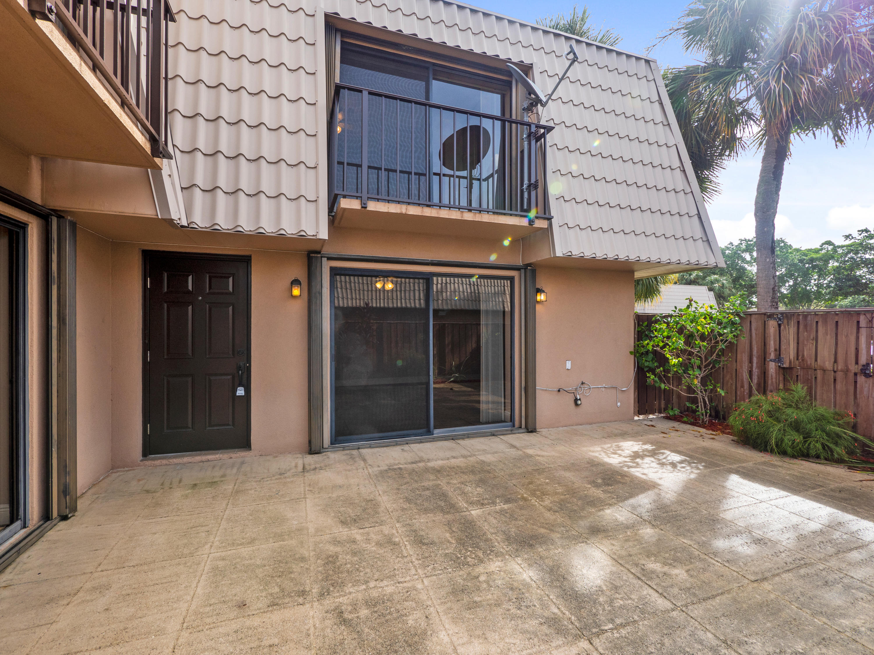 6703 67th Way West Palm Beach, FL 33409 - Photo 5 of 31 P1040548