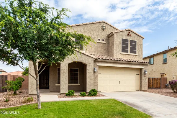 $675,000 | 7342 South Debra Drive, Gilbert, AZ 85298