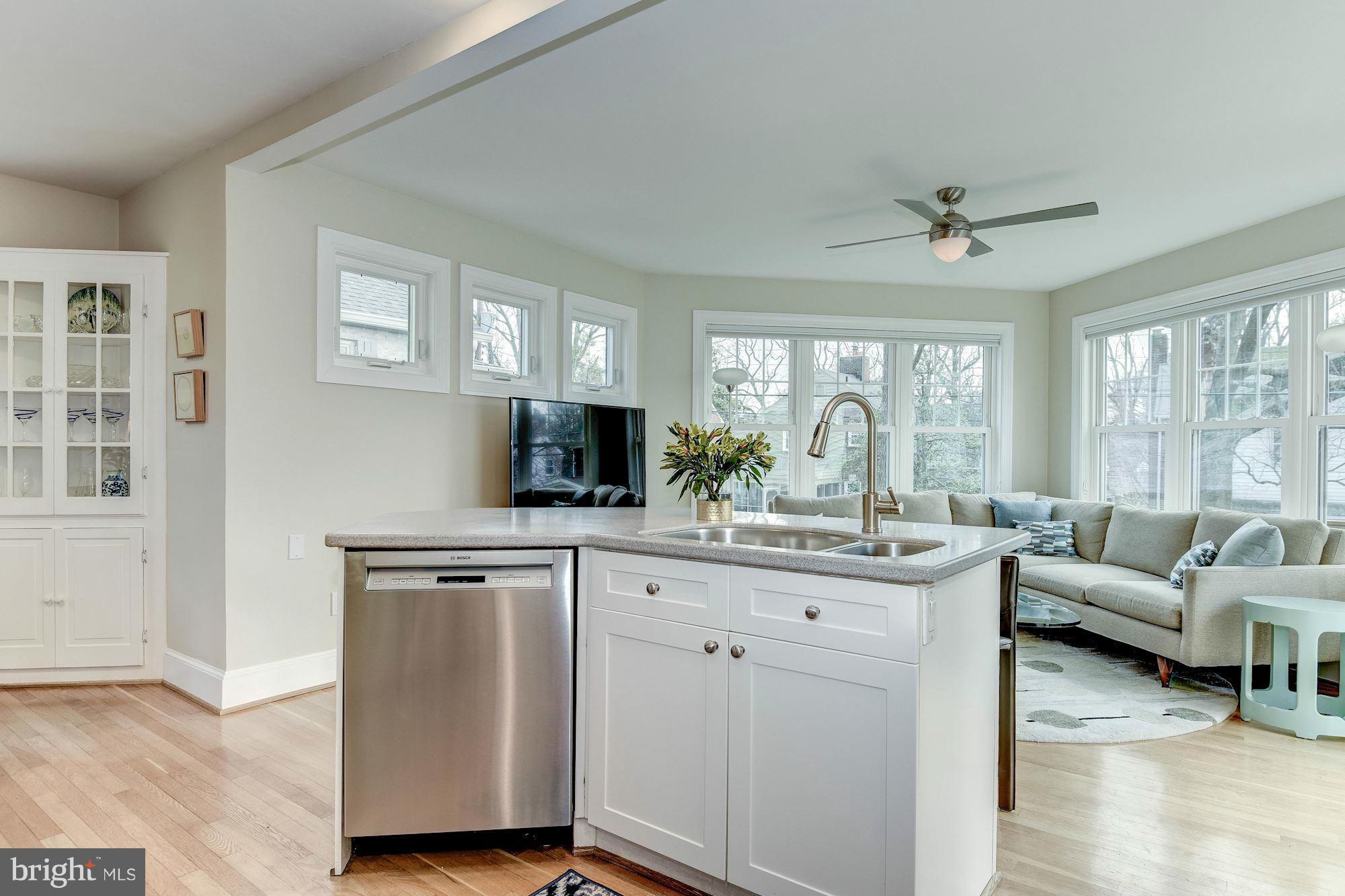 4828 16th Road North Arlington, VA 22207 - Photo 11 of 30 Kitchen