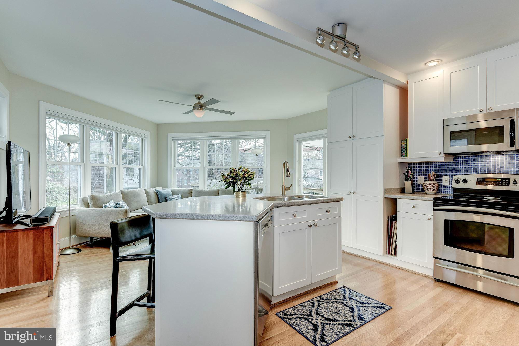 4828 16th Road North Arlington, VA 22207 - Photo 10 of 30 Kitchen