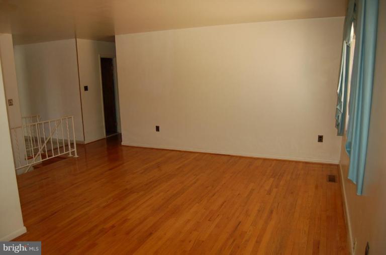 13111 Dauphine Street Silver Spring, MD 20906 - Photo 6 of 9 Living Room