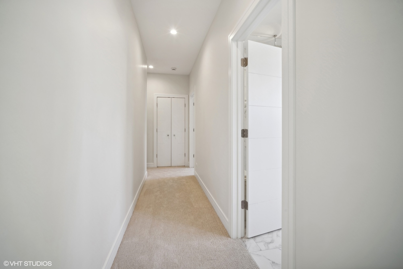1223 Noble Drive Des Plaines, IL 60018 - Photo 35 of 52 a view of a hallway with a door
