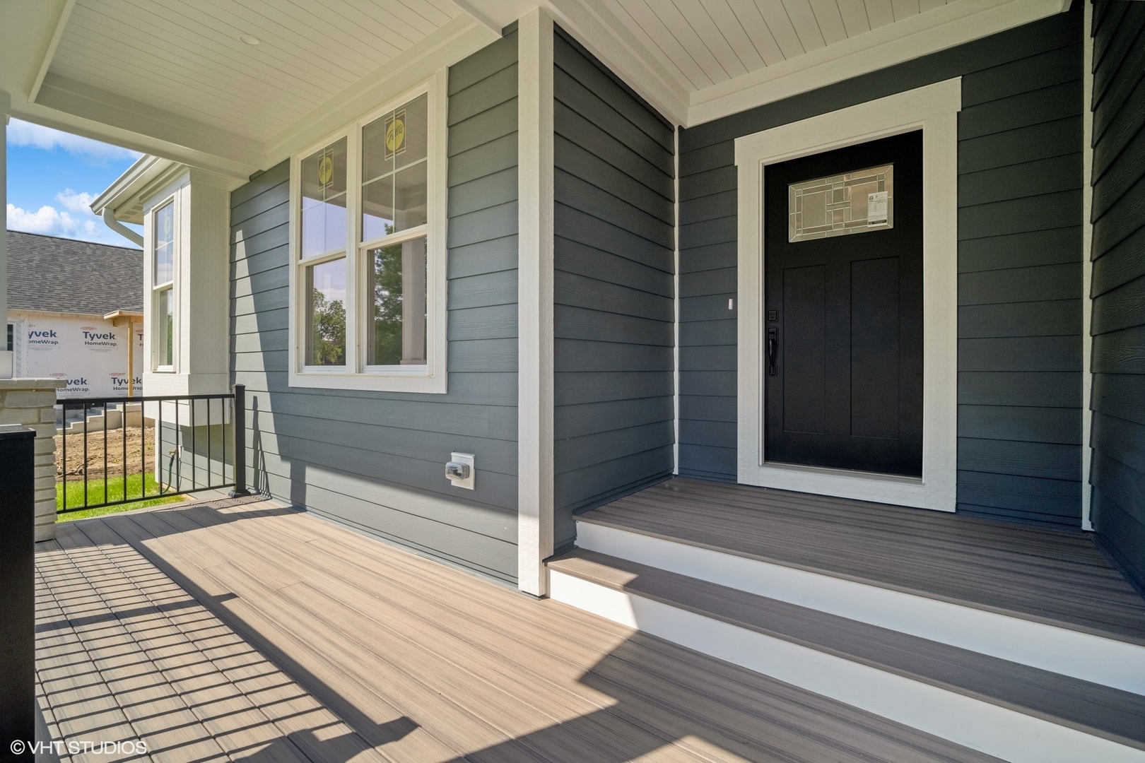 1223 Noble Drive Des Plaines, IL 60018 - Photo 4 of 52 a view of a brick house with a balcony