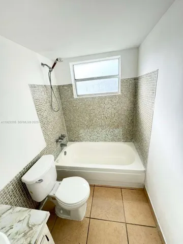 $1,950 | 961 Northwest 45th Street, Unit 1, Deerfield Beach, FL 33064