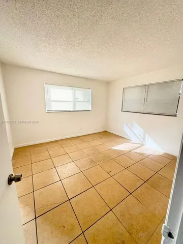 $1,950 | 961 Northwest 45th Street, Unit 1, Deerfield Beach, FL 33064