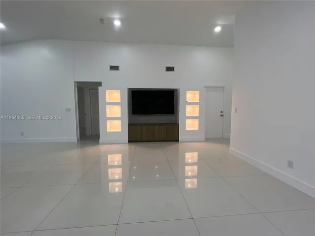 $3,300 | 853 Northwest 131st Avenue, Pembroke Pines, FL 33028