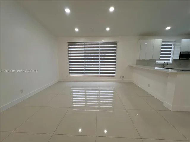 $3,300 | 853 Northwest 131st Avenue, Pembroke Pines, FL 33028