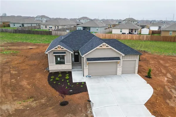 $469,900 | 620 Jensen Court, Blue Springs, MO 64014