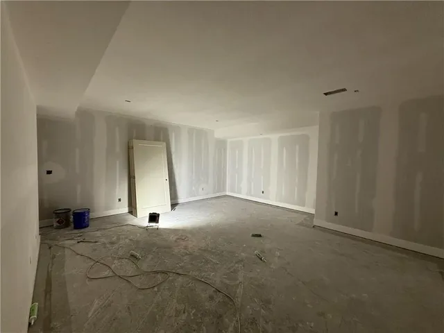 $469,900 | 620 Jensen Court, Blue Springs, MO 64014