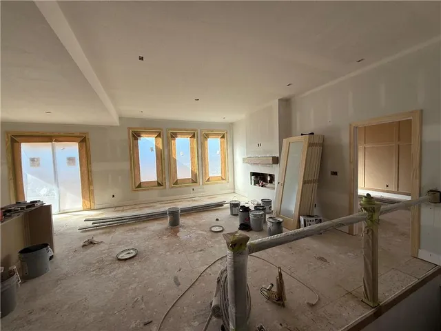 $469,900 | 620 Jensen Court, Blue Springs, MO 64014