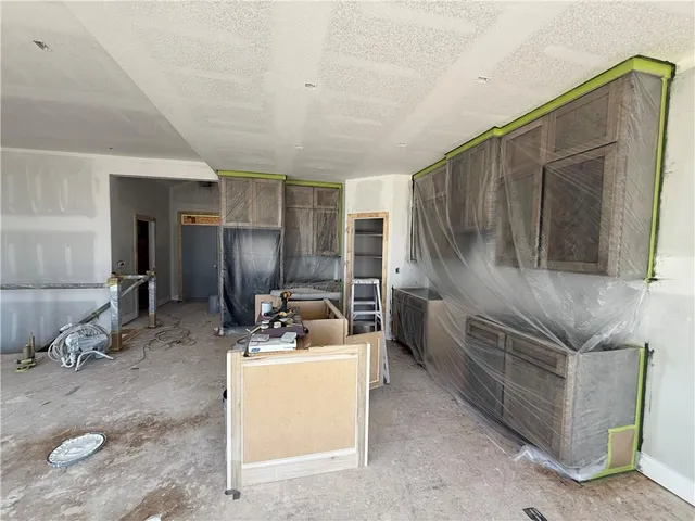 $469,900 | 620 Jensen Court, Blue Springs, MO 64014