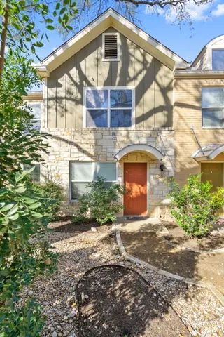 $1,450 | 1101 Grove Boulevard, Unit 206, Austin, TX 78741