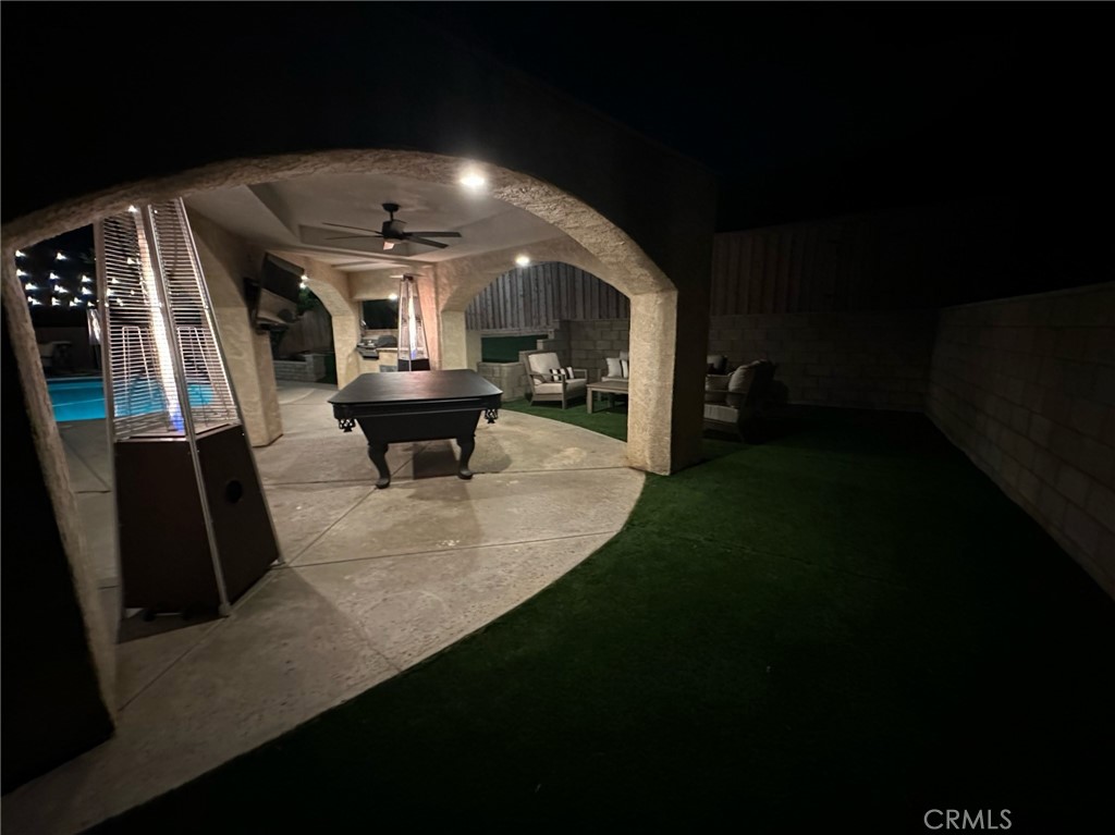 11296 Heathcliff Drive Riverside, CA 92505 - Photo 12 of 19