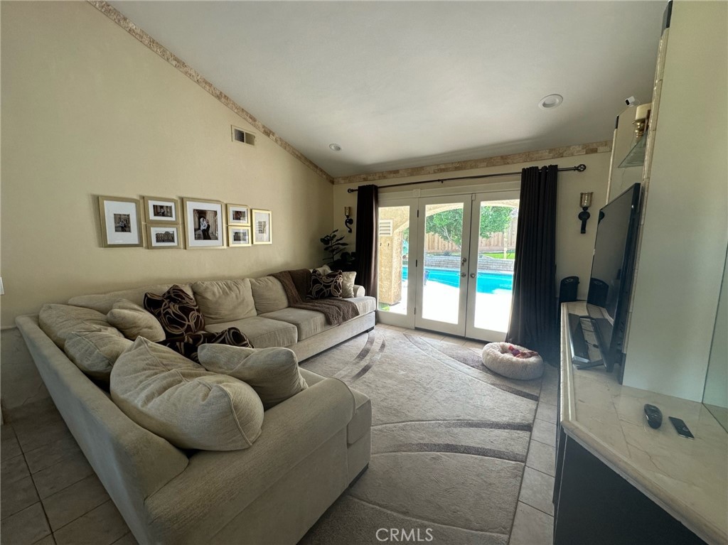 11296 Heathcliff Drive Riverside, CA 92505 - Photo 3 of 19
