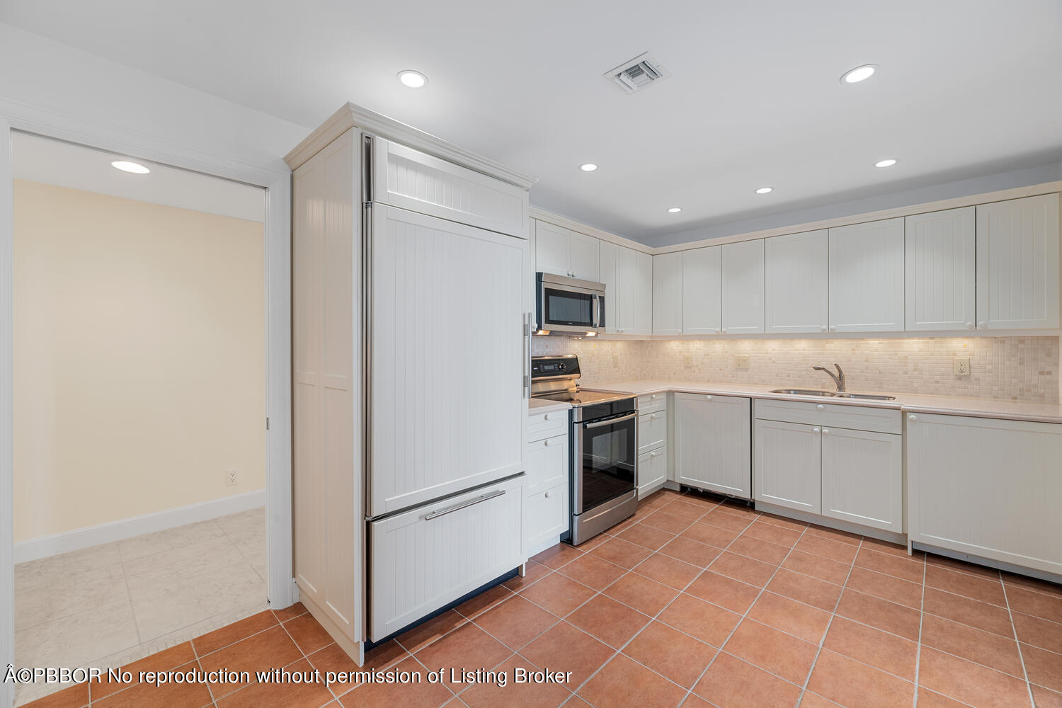 2150 Ibis Isle Road, Unit PH 4 Palm Beach, FL 33480 - Photo 12 of 34 2150 Ibis Isle Rd PH4 Palm-large-011-027