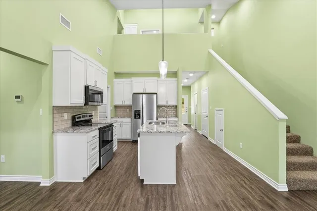 $2,000 | 806 South Newsom Street, Mineola, TX 75773