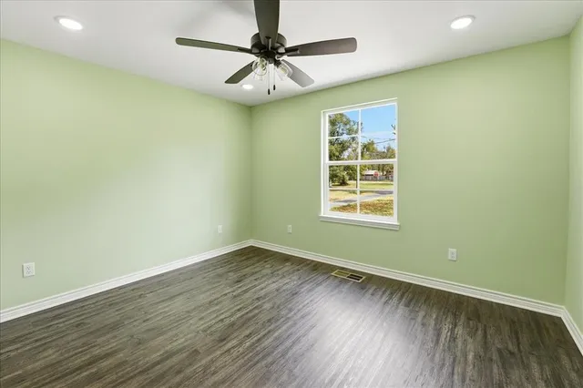 $1,950 | 806 South Newsom Street, Mineola, TX 75773