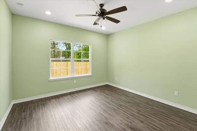 $2,000 | 806 South Newsom Street, Mineola, TX 75773