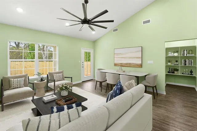 $2,000 | 806 South Newsom Street, Mineola, TX 75773