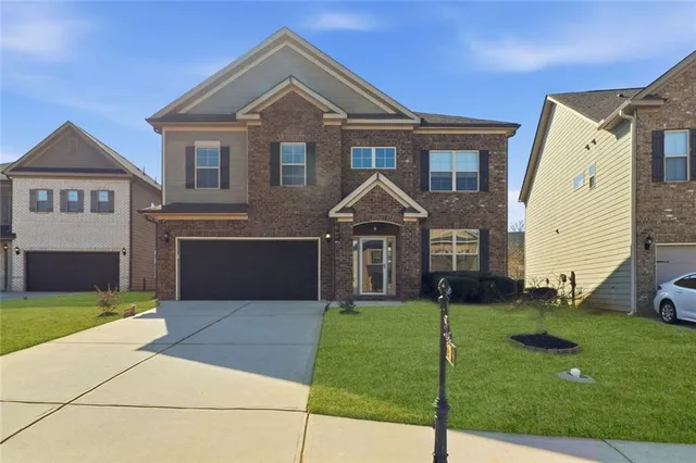 $374,900 | 210 Palm Springs Circle, Fairburn, GA 30213