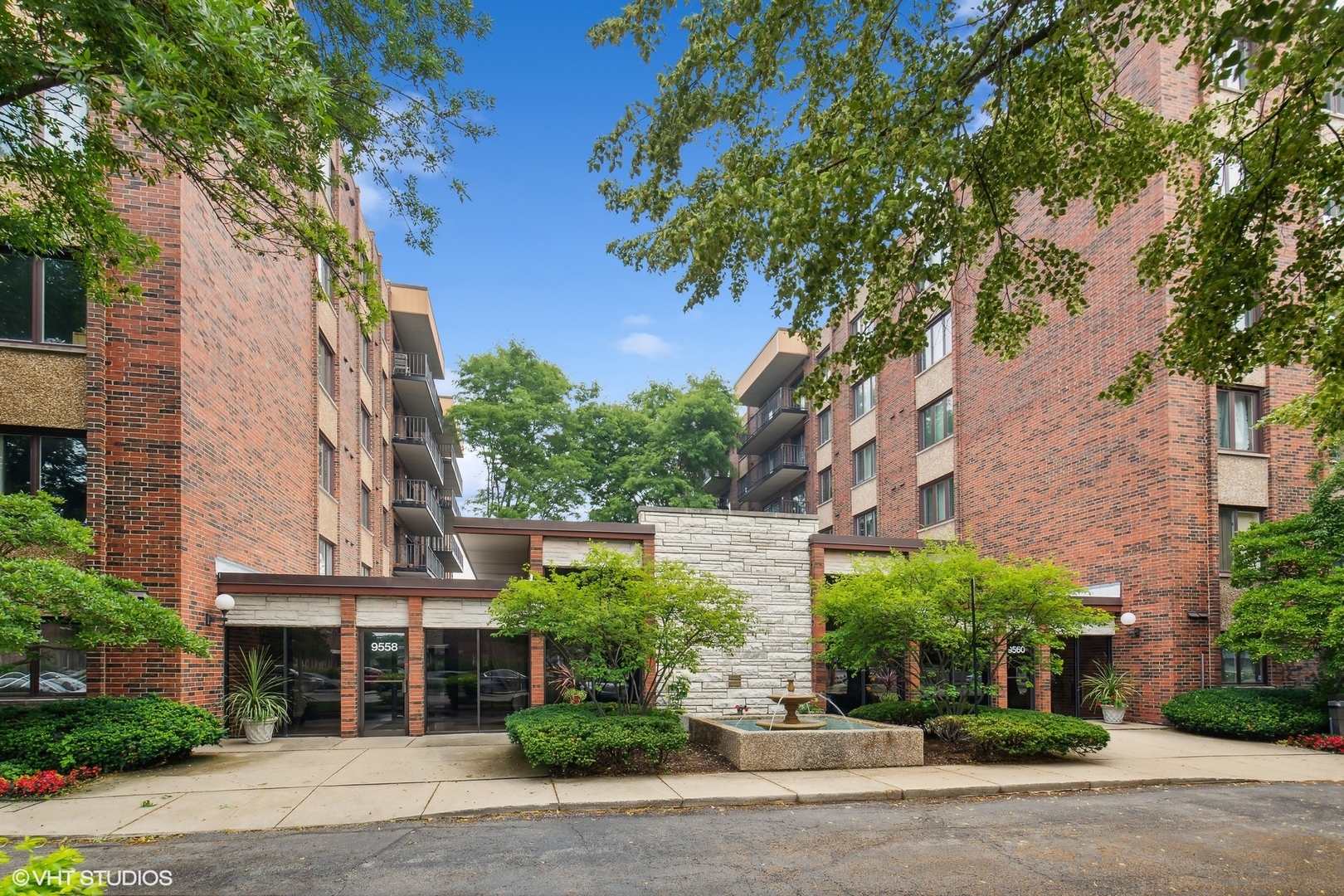 9560 Gross Point Road, Unit 201 Skokie, IL 60076 - Photo 1 of 20 Gallery Image 1