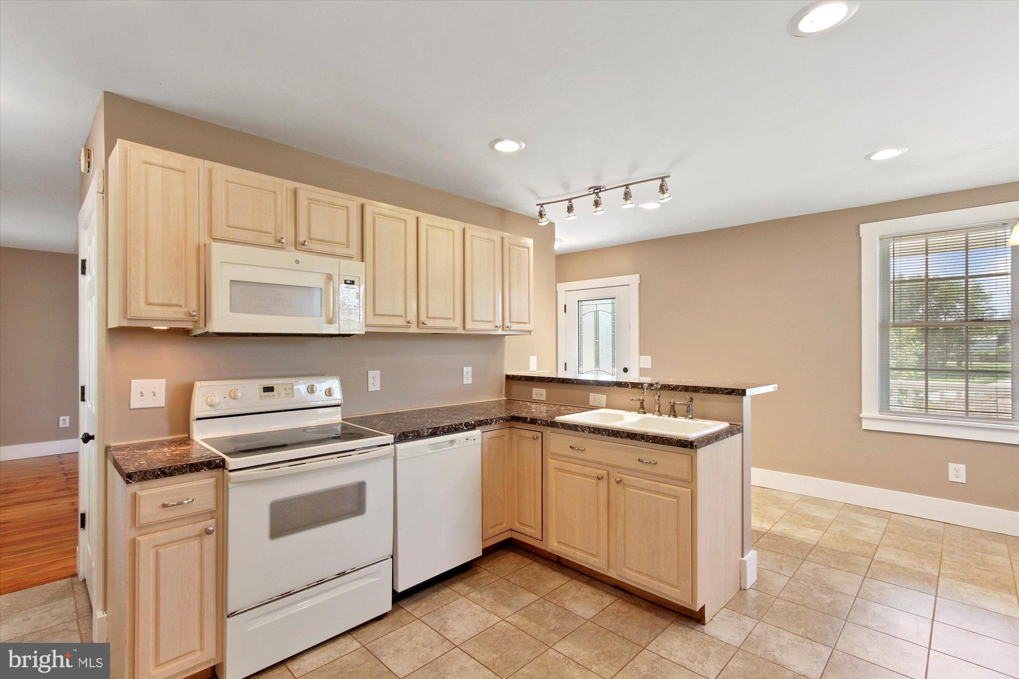 6795 Woodbine Road Delta, PA 17314 - Photo 5 of 30 Gallery Image 5