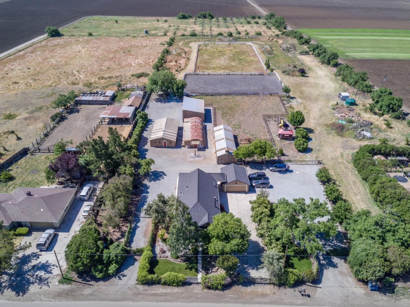 991 Wright Road Hollister, CA 95023 - Photo 1 of 15 Gallery Image 1